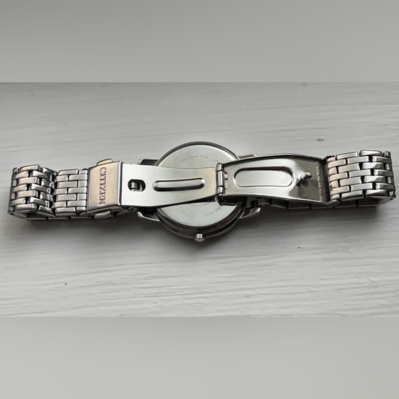 Citizen Silhouette Crystal - Picture 2 of 4